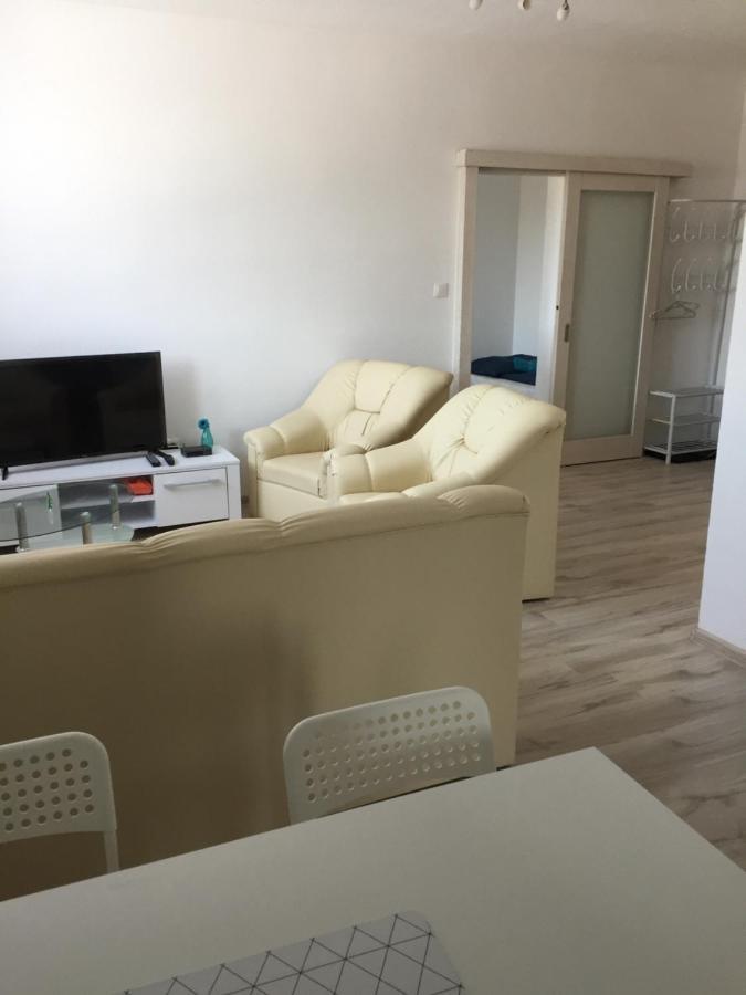 Apartman C.1 Haliganda*** Appartement Liptovský Hrádok Buitenkant foto